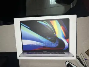 New Laptop Apple MacBook Pro 2019 16GB Intel Core I7 SSD 512GB