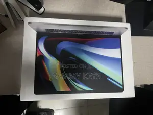 Photo - New Laptop Apple MacBook Pro 2019 16GB Intel Core I7 SSD 512GB