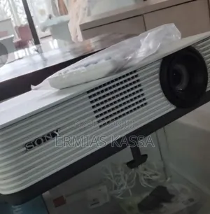 Sony Projector Model Name VPL-Dx220