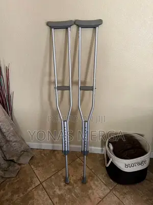 Photo - Auxiliary Crutches暇auxiliary Crutch Pair Large還kranch