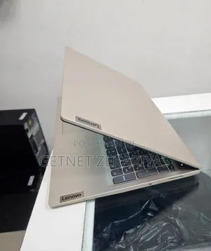 New Laptop Lenovo IdeaPad 330C 8GB Intel Core I3 SSD 256GB