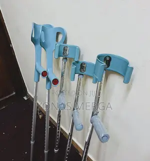 Photo - Crutch for Elderly Disabled Leg Foot Injury千crutches ክራንች