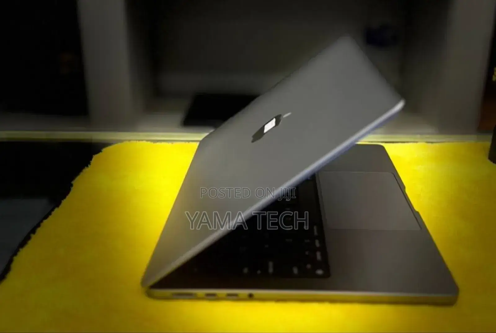 New Apple MacBook Pro 2023 M3 Pro 14-Inch 8GB Apple M3 SSD 512GB