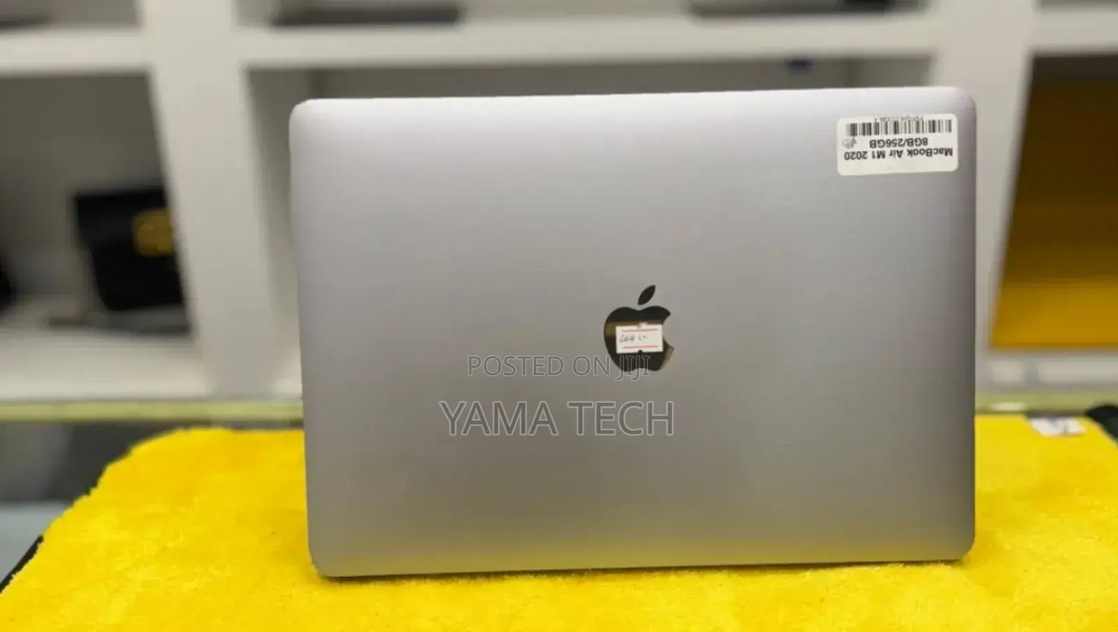 New Laptop Apple MacBook Air 2020 M1 8GB Apple M1 SSD 256GB