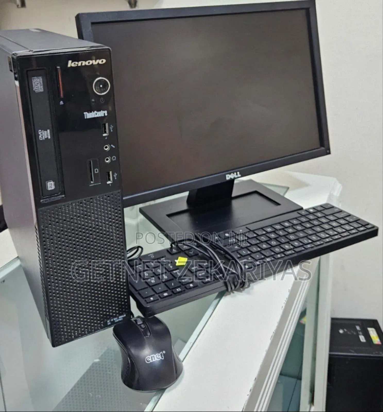 New Desktop Computer Lenovo ThinkCentre 24 4GB Intel Core I3 HDD 500GB