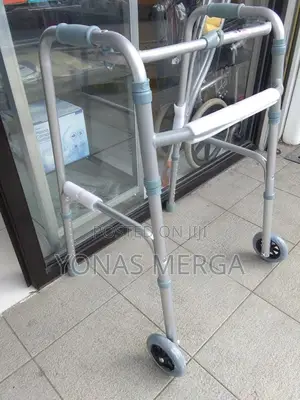 Photo - Walking Frame Without Wheels,攝needing Assistance Walking ወከር