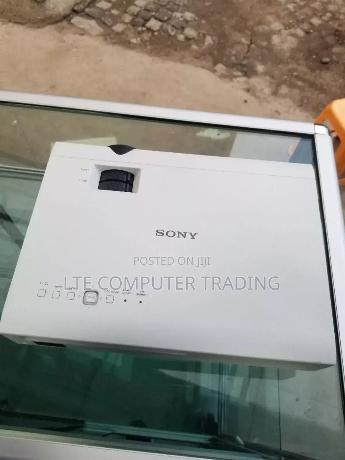 Sony Projector
Model Name VPL-Dx220