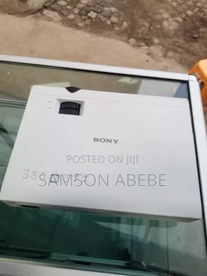 Sony Projector
Model Name VPL-Dx220