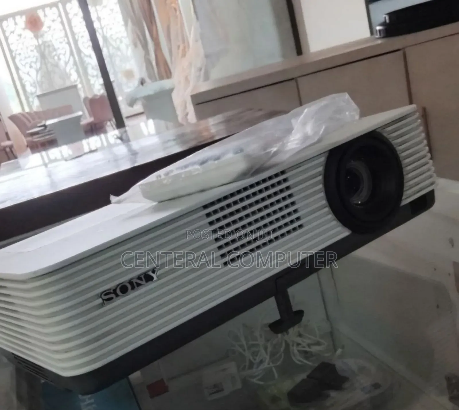 Sony VPL Dx 220 Model