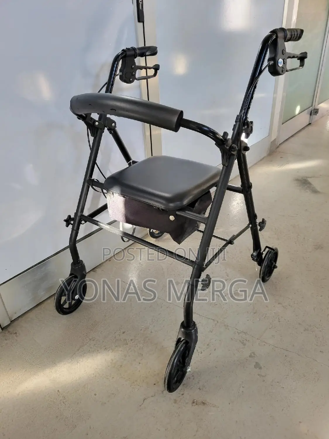 Walker With Seat Chair囪walker With Underseat Accessory騭ወከር