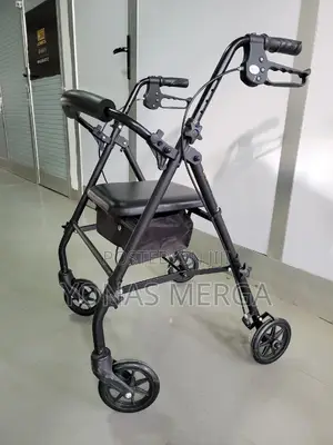 Photo - Bariatric Rolling Walker Chair忙with 6 Inch Wheels,Hand Grips