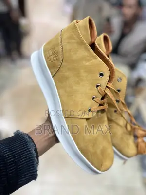 Photo - Yellow Timberland