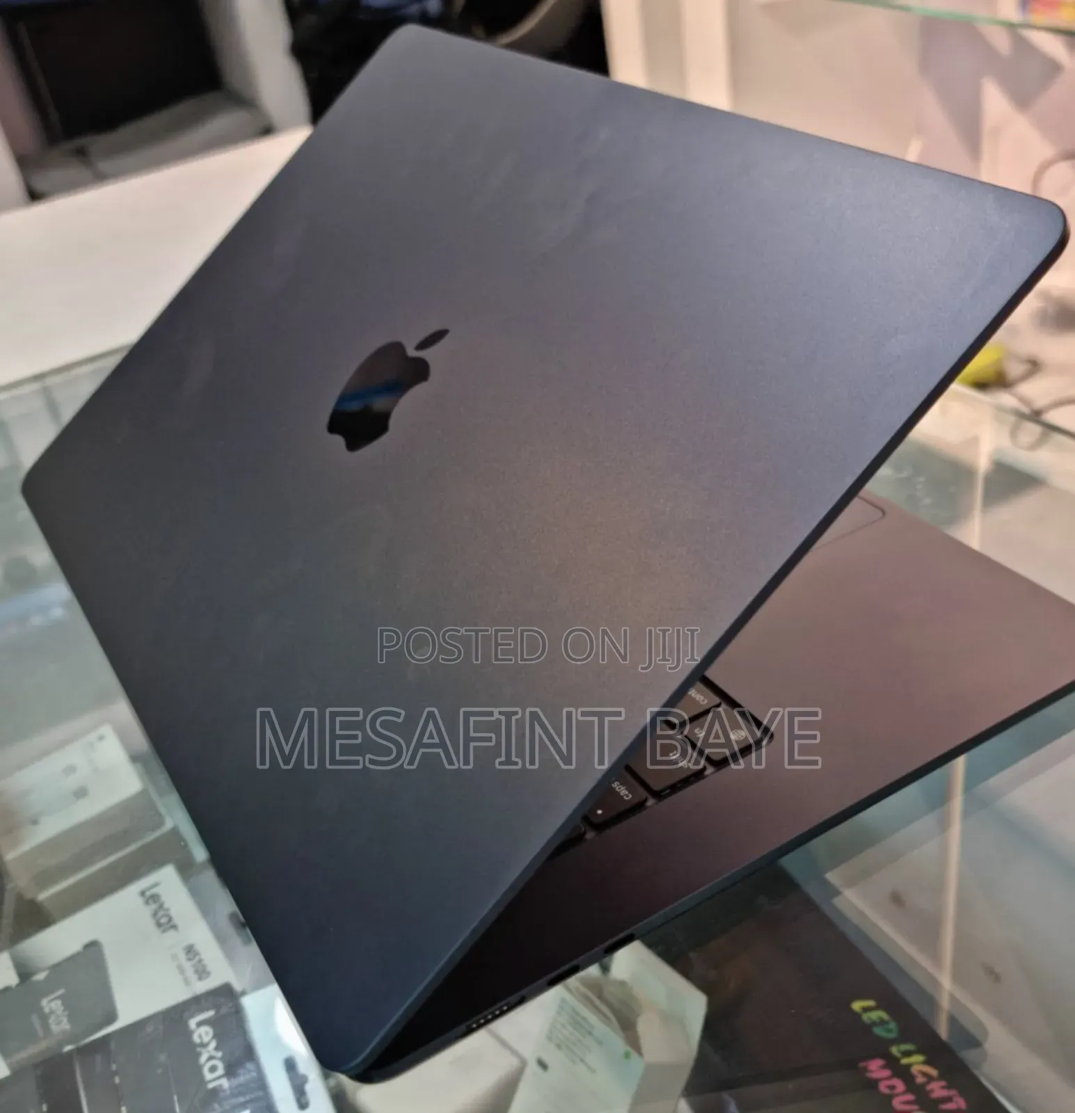 New Laptop Apple MacBook Air 2015 8GB Apple M3 SSD 256GB