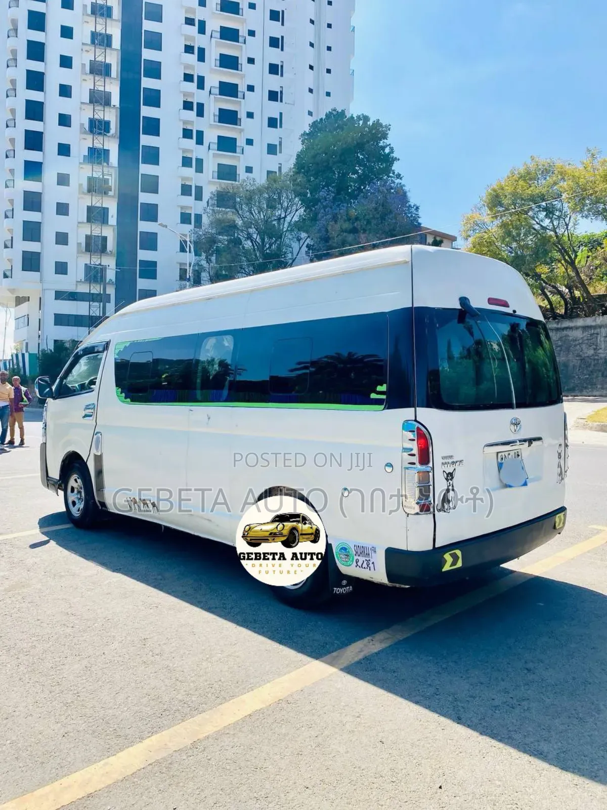 Toyota HiAce 2016 White