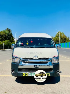Toyota HiAce 2016 White