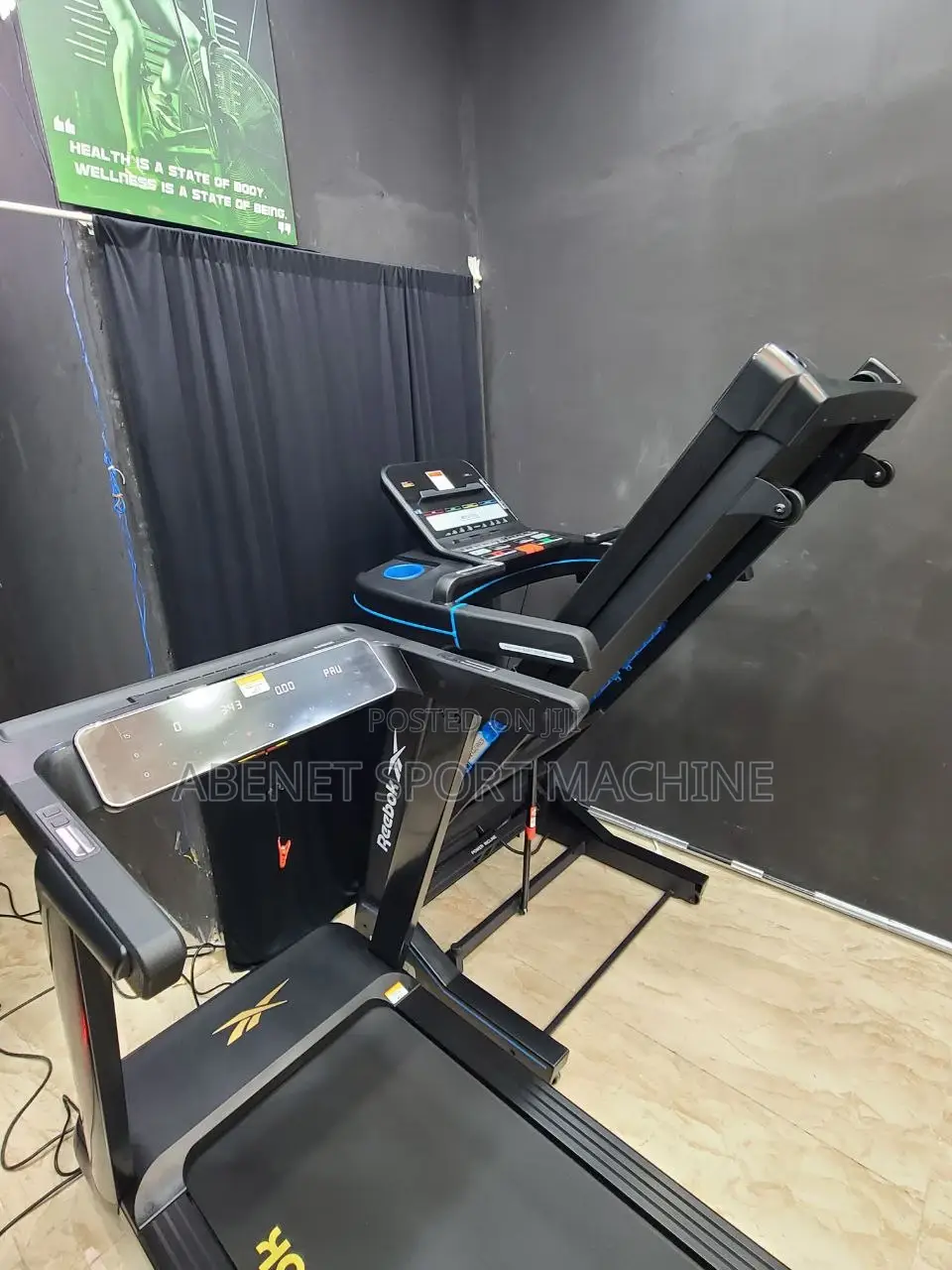 የአዉሮፓ ስታንዳርድ የቤት ዉስጥ Reebok Jet300 Series የመሮጫ ማሽን