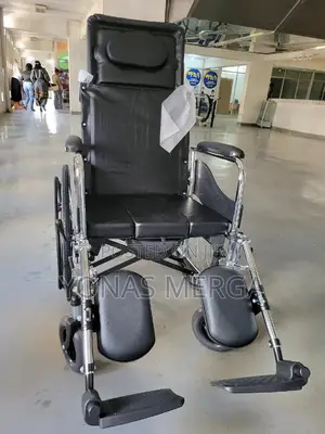 Sleeping Wheelchair臨pull-Out Extra-Deep Bedpan危wheelchair