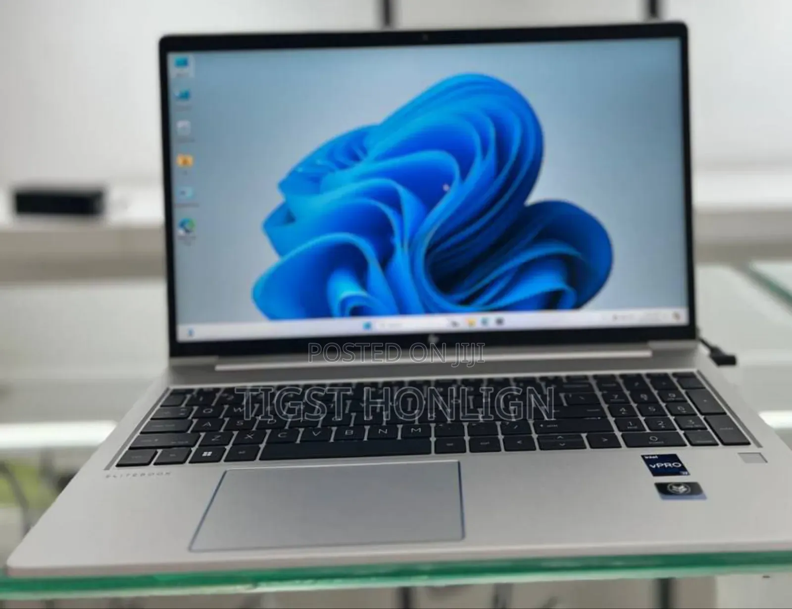 New Laptop HP EliteBook 1040 G8 16GB Intel Core I7 SSD 512GB