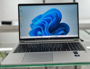 New Laptop HP EliteBook 1040 G8 16GB Intel Core I7 SSD 512GB