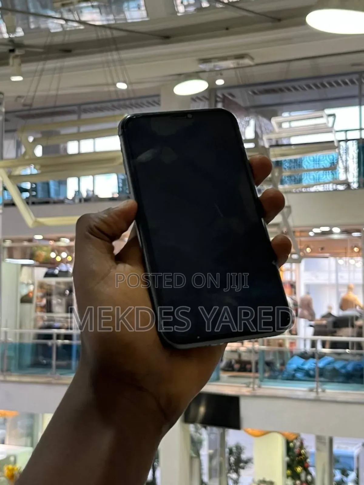 New Apple iPhone 11 64 GB Black