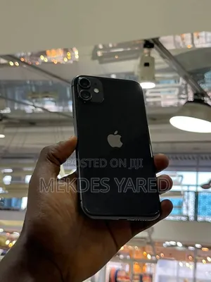 New Apple iPhone 11 64 GB Black