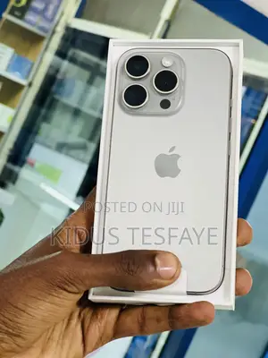 Photo - New Apple iPhone 16 Pro 256 GB