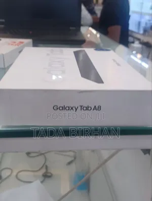 Photo - New Samsung Galaxy Tab A8 10.5 (2021) 64 GB Silver