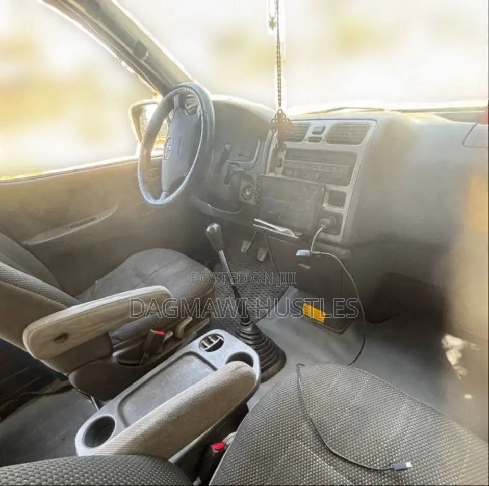 Toyota Grand HiAce 2008 Blue