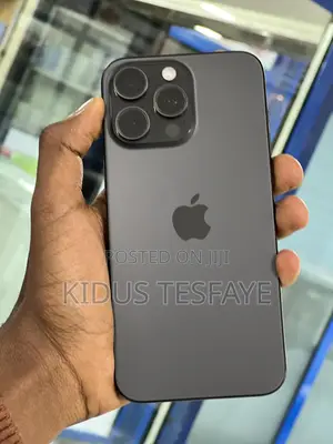 Photo - Apple iPhone 15 Pro Max 256 GB Black