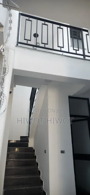 6bdrm House in Owner, Yeka for sale