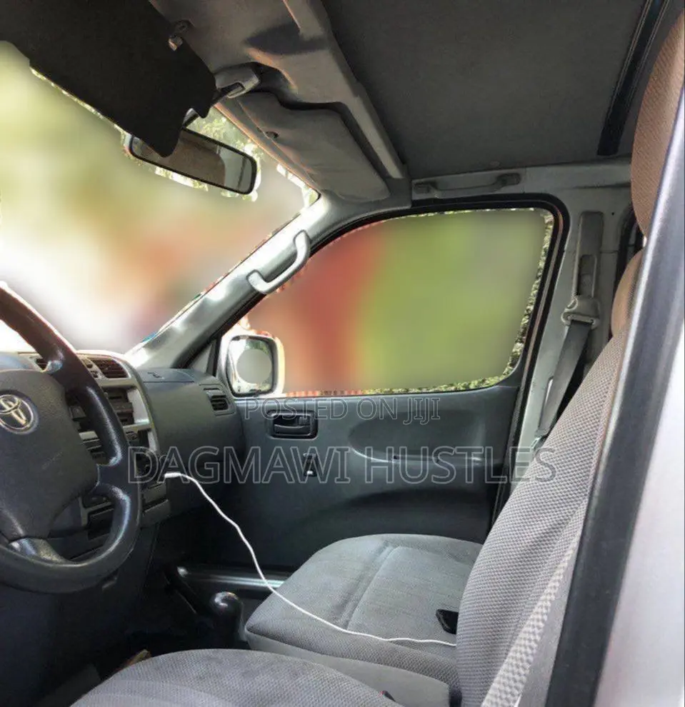 Toyota Grand HiAce 2008 Silver