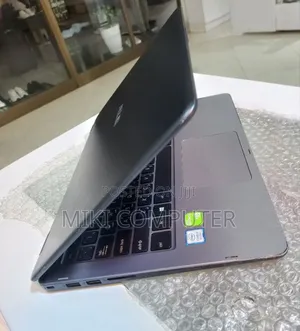 New Laptop Asus VivoBook 15 X505BA 8GB Intel Core I7 HDD 1T