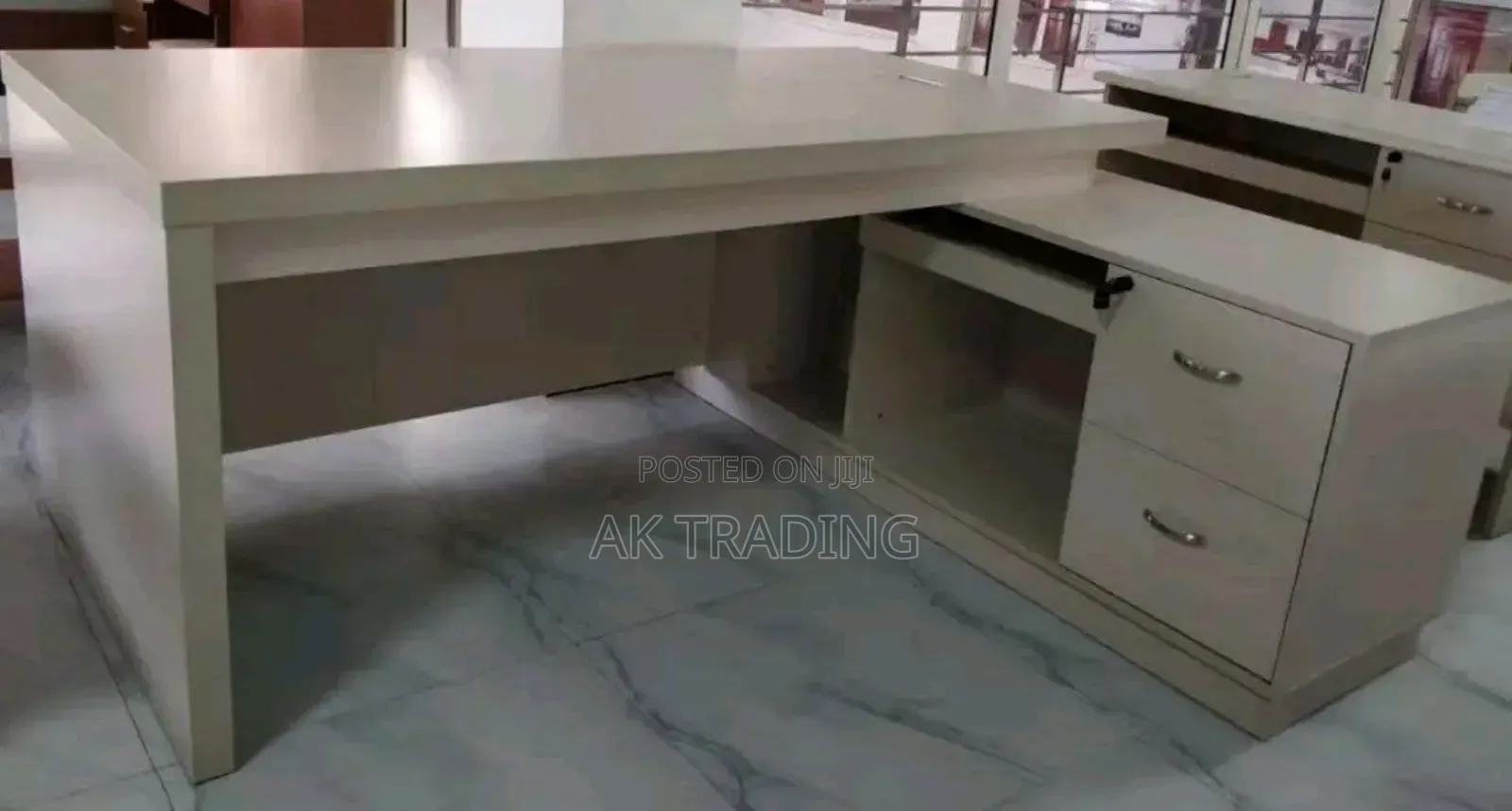 Modern Manager Table