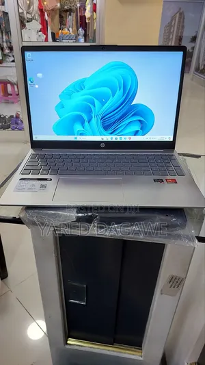 New Laptop HP Stream Notebook 8GB AMD Ryzen 5 SSD 512GB