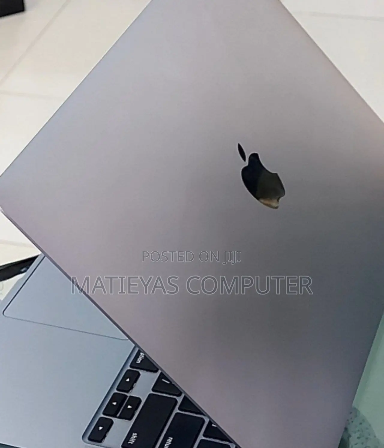 New Laptop Apple MacBook Air 2020 M1 16GB Intel Core I7 SSD 512GB