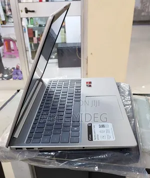 New Laptop HP Stream Notebook 8GB AMD Ryzen 5 SSD 512GB