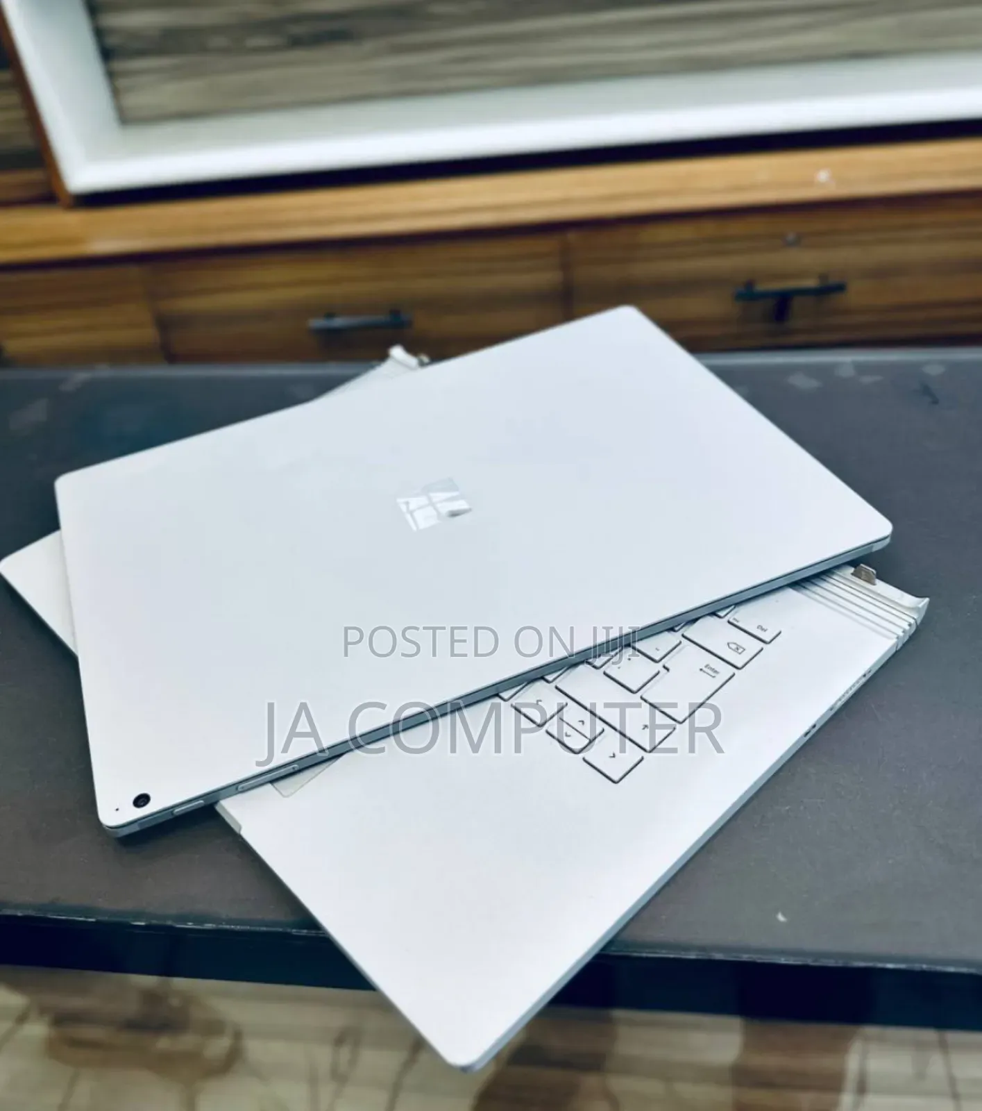 New Laptop Microsoft Surface Book 2 16GB Intel Core I7 SSD 256GB