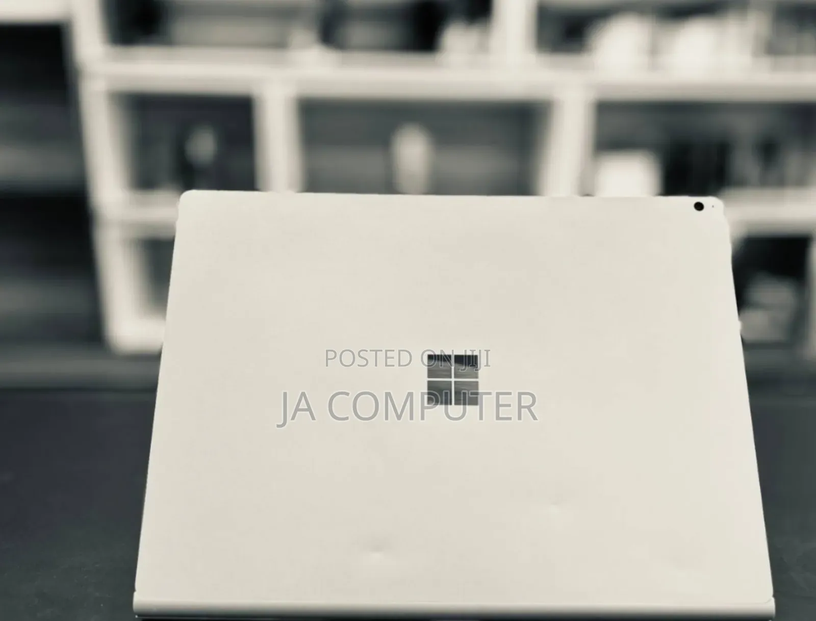 New Laptop Microsoft Surface Book 2 16GB Intel Core I7 SSD 256GB