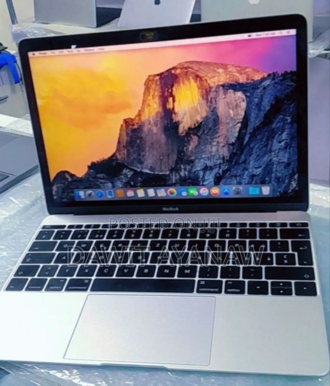 New Laptop Apple MacBook Air 2015 8GB Intel Core M SSD 512GB