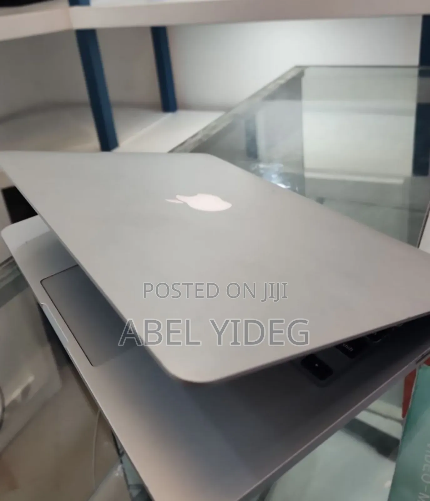 New Laptop Apple MacBook Pro 2013 8GB Intel Core I5 SSD 512GB