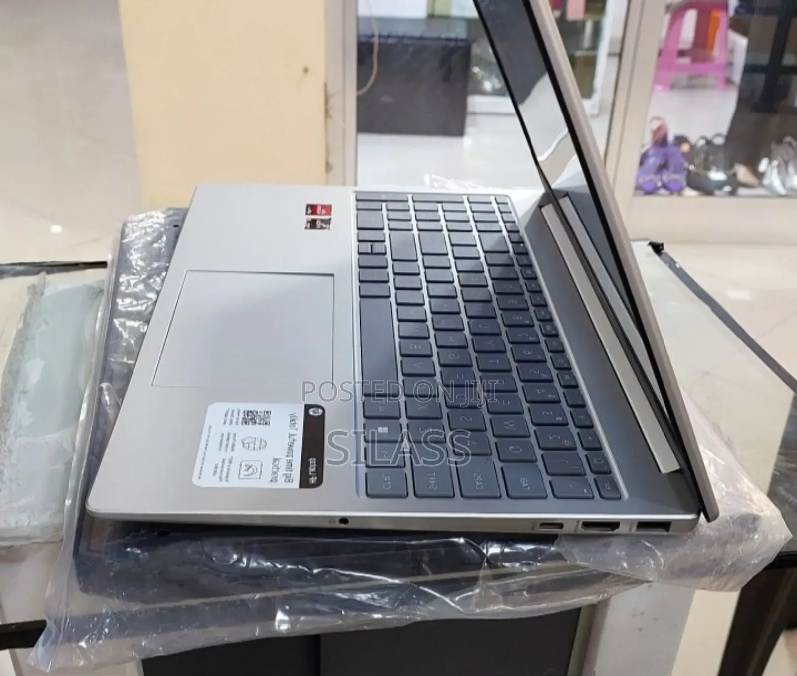 New Laptop HP Stream Notebook 8GB AMD Ryzen 5 SSD 512GB