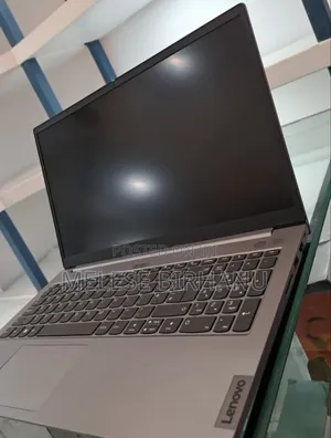 New Laptop Lenovo ThinkBook 15 16GB Intel Core I7 SSD 512GB