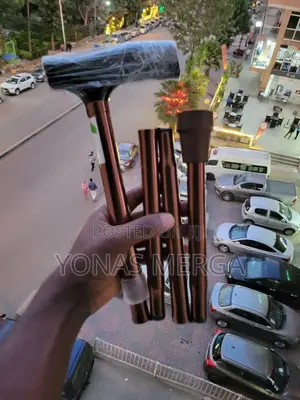 Photo - Cane Stick extends in a Snap Retracts Right Back for Easy