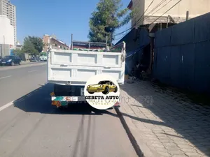 Isuzu Gelbach ገልባጭ