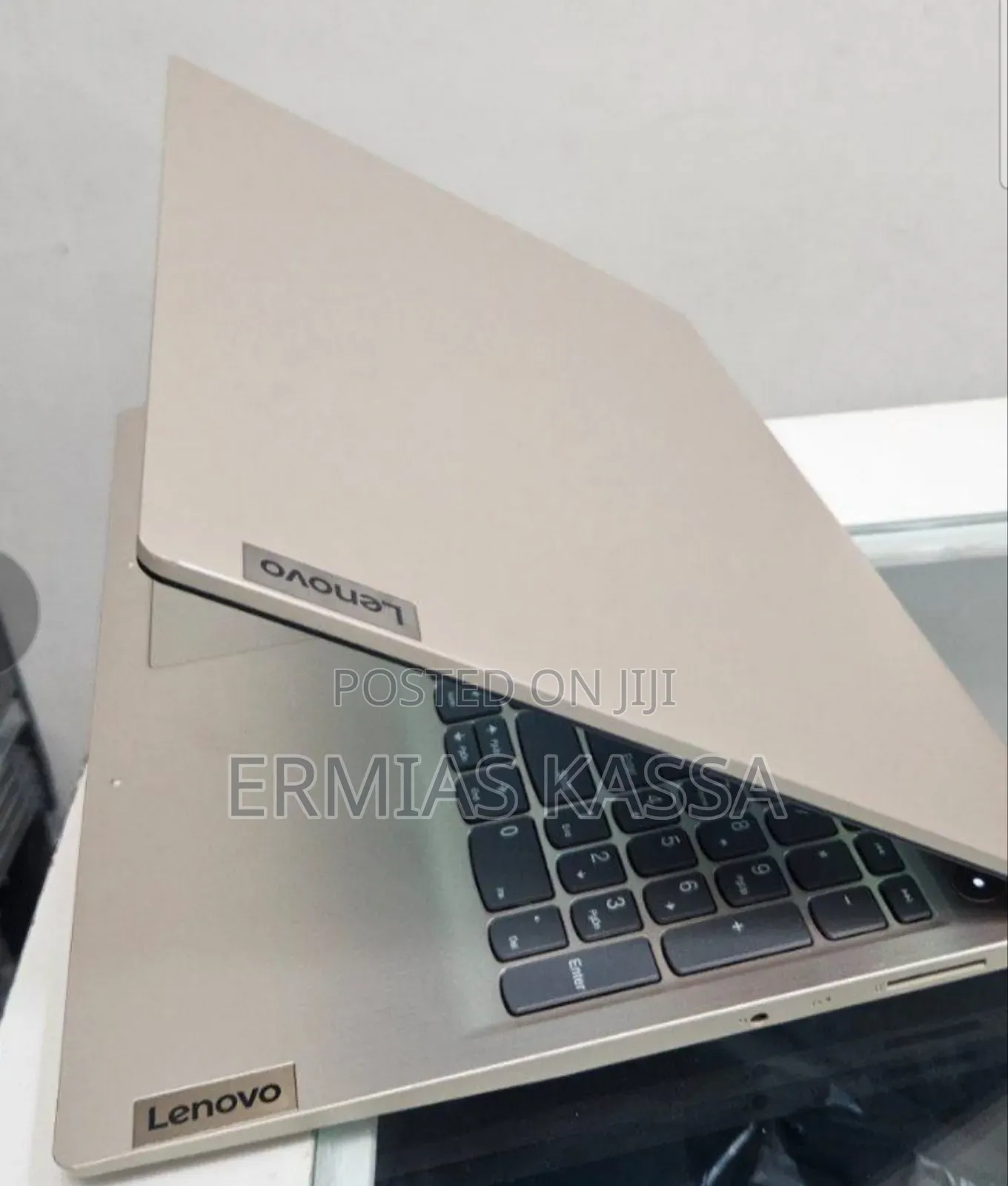 New Laptop Lenovo Ideapad 3 8GB Intel Core I3 SSD 256GB