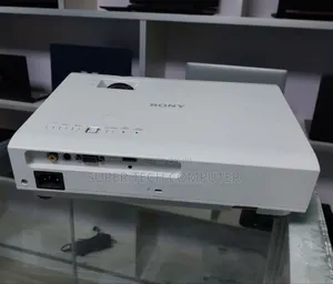 Sony Dx 102 Projector for Sell