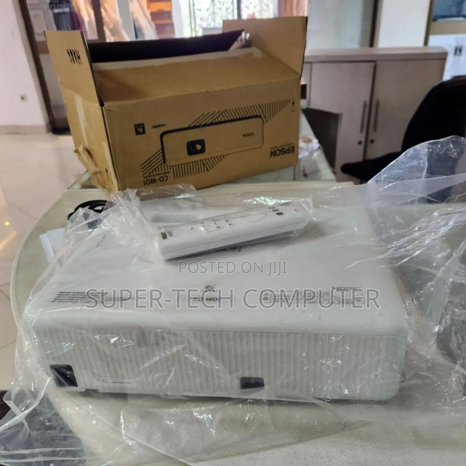 Brand New With Cartoon W01 Projector 