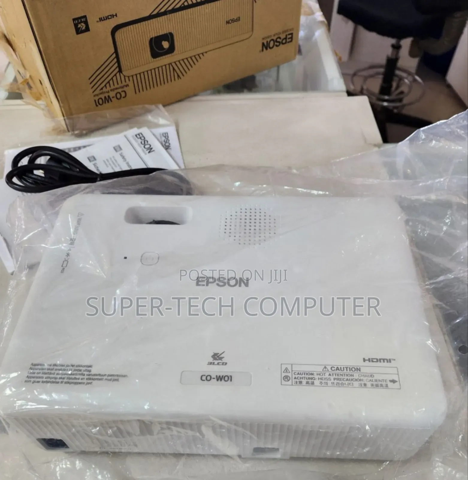 Brand New With Cartoon W01 Projector 