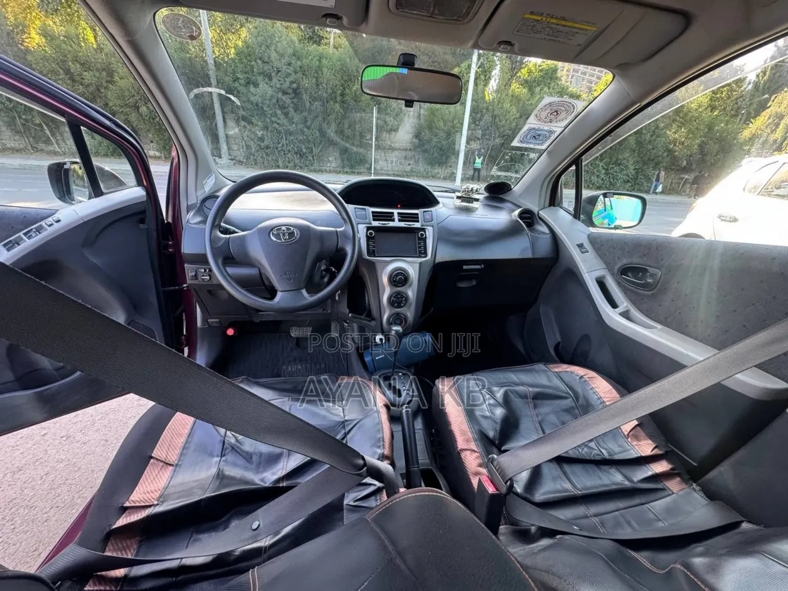 Toyota Yaris 2010 Burgundy