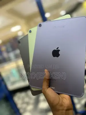 Photo - New Apple iPad Pro 11 (2021) 64 GB Silver